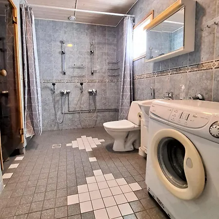 Aamuaurinko 아파트