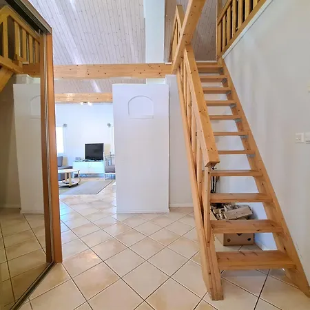 Aamuaurinko 아파트 Korospohja