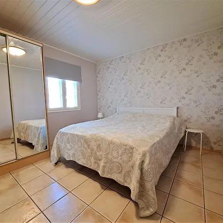 Aamuaurinko 아파트 *